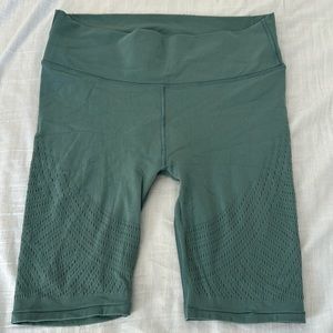 Lululemon Sage Biker Short w/ Detailing on Legs